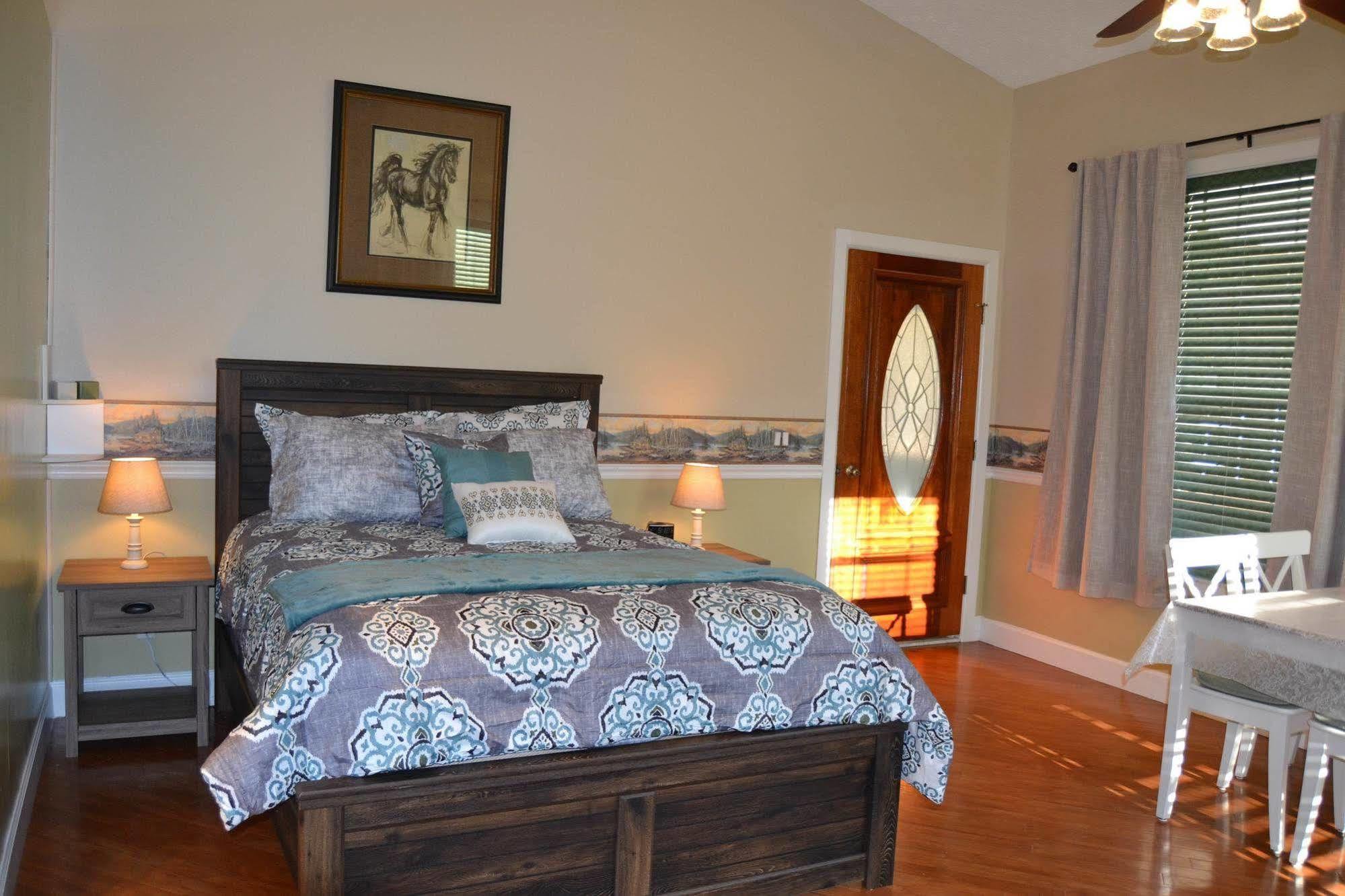 Rock Pointe Ranch Bed & Breakfast Floral City Bagian luar foto