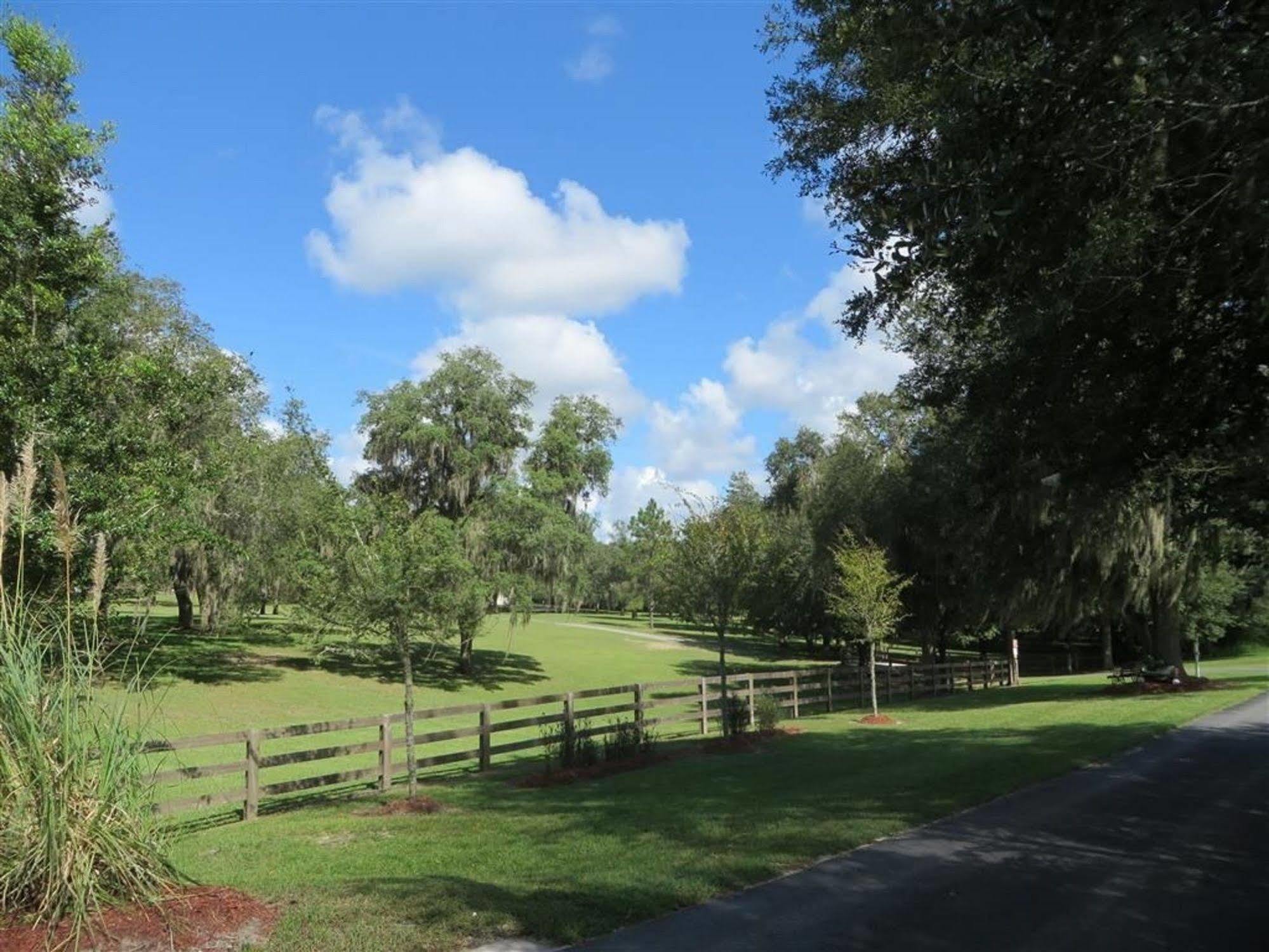 Rock Pointe Ranch Bed & Breakfast Floral City Bagian luar foto