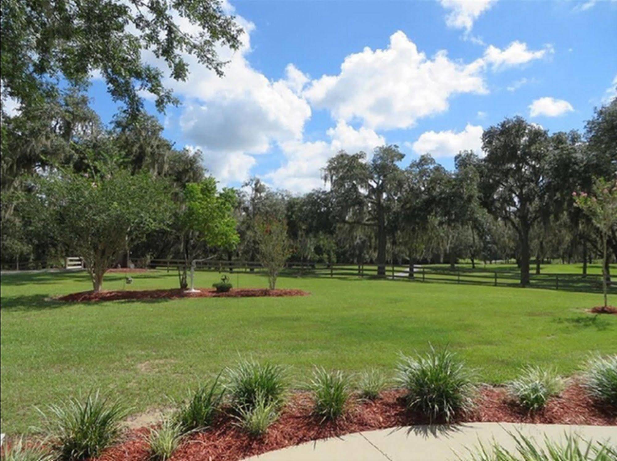 Rock Pointe Ranch Bed & Breakfast Floral City Bagian luar foto